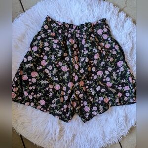 Who what wear flower short